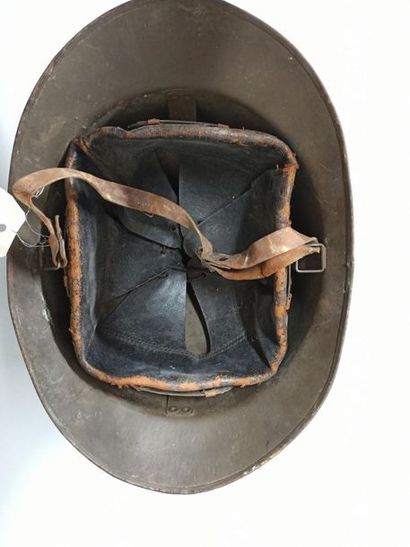 null Adrian helmet, model 1926 for Infantry, with its leather. Sinking.