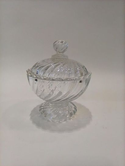 null BACCARAT France moulded crystal sucker with gadrooned decoration. Signed.
Ht.:...