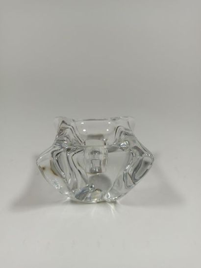 null DAUM

Small crystal candlestick with square section, signed à la pointe Daum...