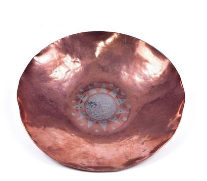 null Claudius LINOSSIER (1893-1953)

Copper dinanderie dish with conical body decorated...