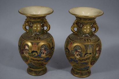 null JAPAN, Satzuma, Late 19th, early 20th century

Pair of baluster-shaped vases...