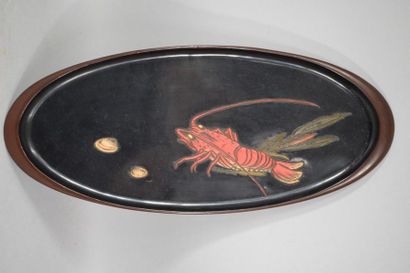 null JAPAN, Meiji Period

Oval lacquer tray decorated with a crayfish and two shells....