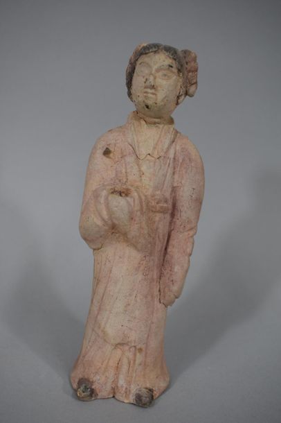 null CHINA

Female character in terracotta with polychrome engoge remains, MING style.

Restorations.

H....