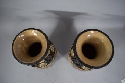 null CHINE Nankin, Fin XIXème siècle

Paire de vases balustres en faïence émaillée...