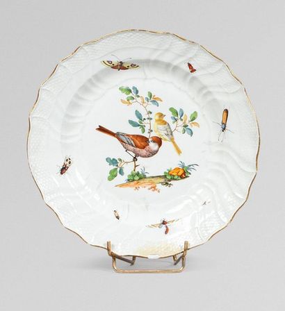 null MEISSEN DEUXIEME MOITIE DU XVIIIe SIECLE

Assiette creuse à bord contourné,...