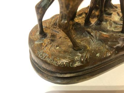 null DUBUCAND Alfred (1828-1894)

Cerf et biche

Bronze à patine brune

Accidents.

H:14...