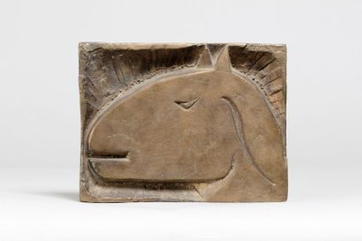 null LIBERAKI Aglaé, 1923-2014

Lamb's head profile

bronze bas-relief with golden...