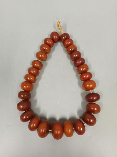 null Africa, necklace of amber balls