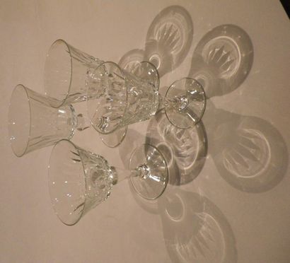 null BACCARAT part of service of 40 crystal glasses, Piccadilly model including :
9...
