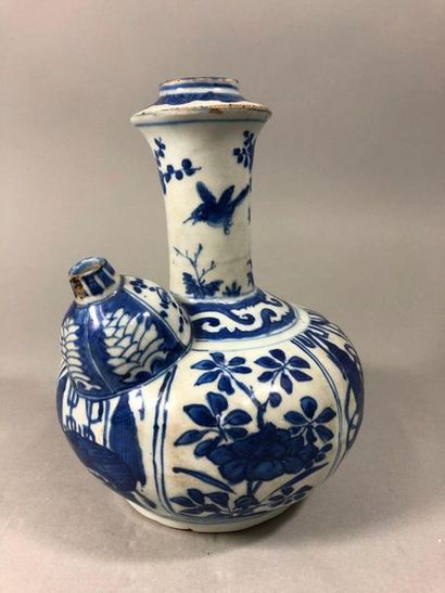 null Porcelain water pipe with blue-white decoration of fruits and flowers.

South...