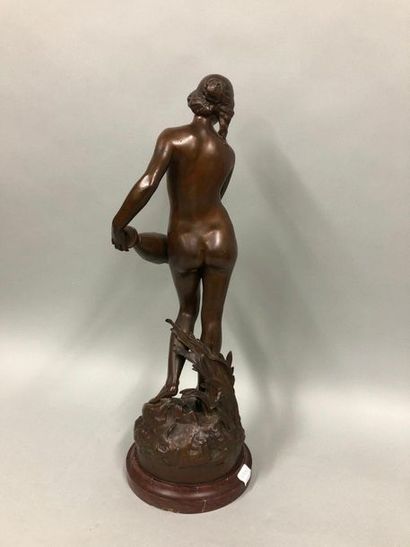 null DAILLON Horace, c.1854-1940,

La source,

bronze à patine médaille sur socle...