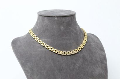 CARTIER CARTIER

Necklace in 18K (750) yellow gold with panther mesh. Part of the...