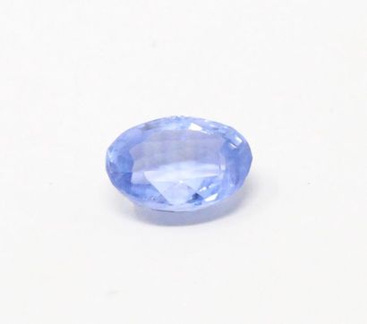 null Oval sapphire on paper. 

Accompanied by a report from Carat Gem Lab dated October...
