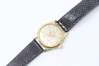 LONGINES LONGINES

Bracelet watch in 18K gold (750). Screw-down case back. Silvered...