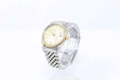ROLEX ROLEX

Datejust

Ref. 1601

No. 910161

Bracelet watch in steel and 18K (750)...