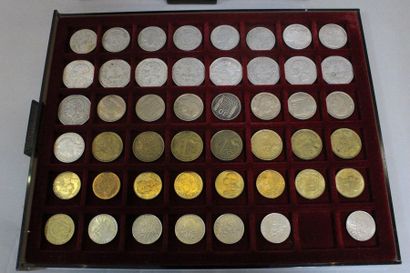 null Coin set : 

- antiques: mainly bronze 

- French from the 18th to the 20th...
