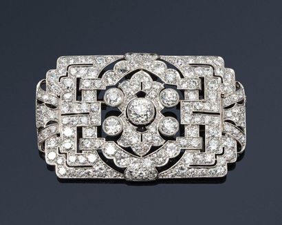 null Plate brooch in openwork platinum decorated with antique, half-cut, 8/8 and...
