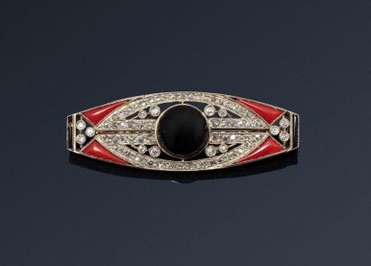 null Oblong plate brooch in 18K (750) white gold with geometric decoration, set with...