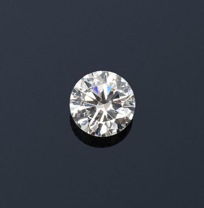 null Bague en or gris 18K (750) ornée d'un diamant rond. (desserti)

Accompagné d'un...