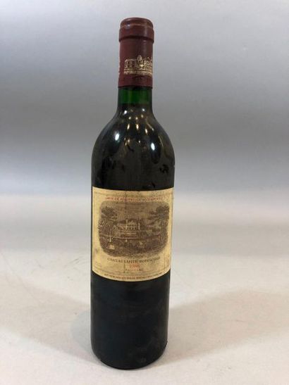 null 1 bouteille CHATEAU LAFITE-ROTHSCHILD, 1°cru Pauillac 1986 

(eta)