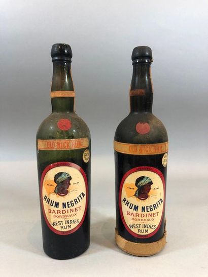 null 2 litres RHUM "Old Nick Rum", Negrita (Very old bottles, labelled "west indies...
