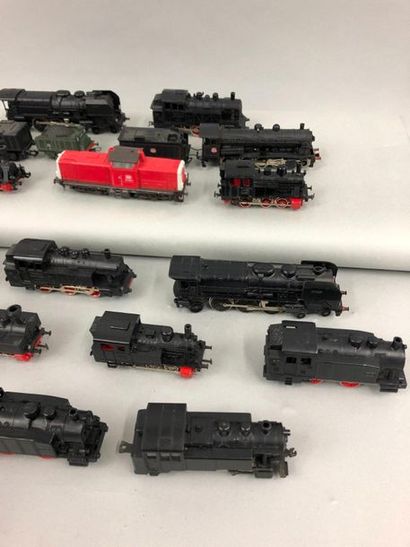 null Locomotives et loco-tenders de type 140 - 231 - 030 - 020.