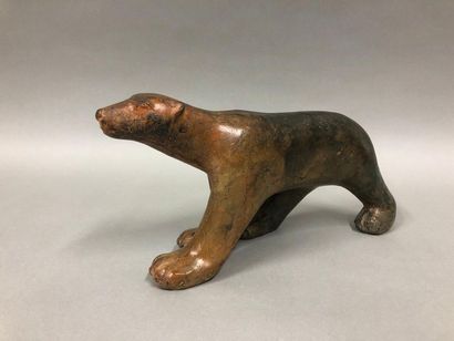 null CHENET Pierre, 20th century,

Young polar bear, bronze with green and ochre...