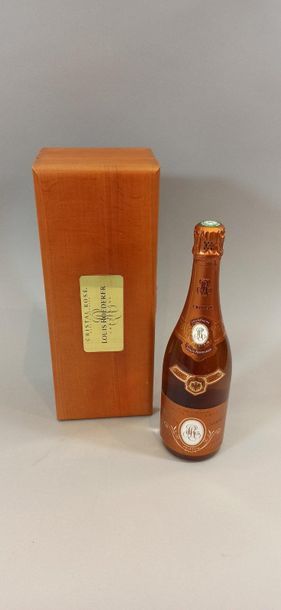 null 1 bouteille de CHAMPAGNE Cristal Rose Louis ROEDERER

1995

Dans sa boite d...