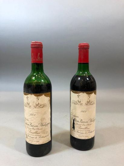 null 2 bouteilles de Mouton Rothschild, Baron-Philippe, 5°cru Pauillac 1971 

(es,...