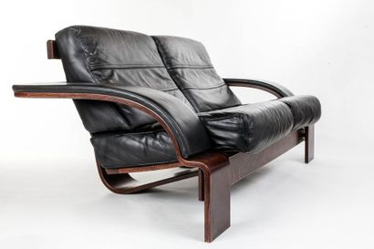 null FRIBYTER Ake (XX)

Sofa leather and wood "Kroken" 2 and a half seats, 

Height...
