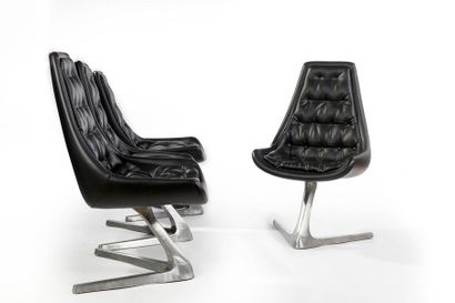 null KAGAN Vladimir 1927-2016

Série de 4 chaises pivotantes "Sclupta" en fonte d'alumnium...