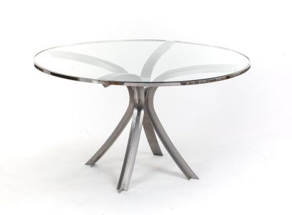 null XAVIER FEAL (XXth)

Rare stainless steel and glass living room table, 

Height...