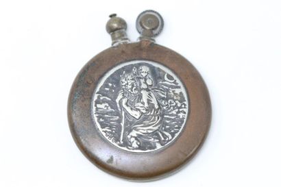 null Briquet de poilu ( WW1 ) en cuivre serti d'une pièce figurant Saint-Christophe,...