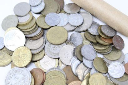 Bulk of mostly French coins including 1 decime...