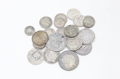 null Ensemble de pièces en argent dont 1 lire PIE IX 1866 R, 2 francs Cérès 1887...