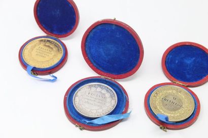 null Rare médaille civile de récomprense en or jaune (916) remise à Monsieur Fisanne...