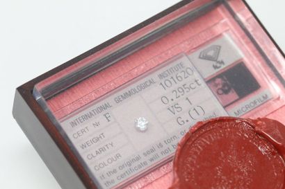 null Diamant de 0.295 carats, VS1, G. sous scellé de l'union française d'investi...