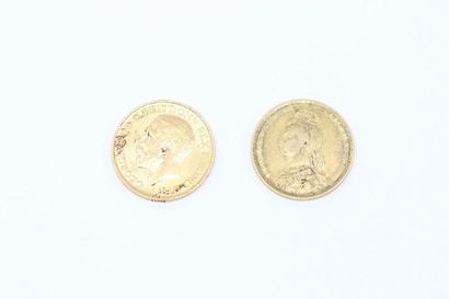 Lot consisting of two gold Sovereigns, one...