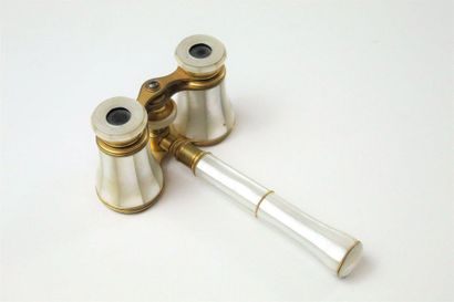 Pair of theater binoculars in brass and mother-of-pearl...