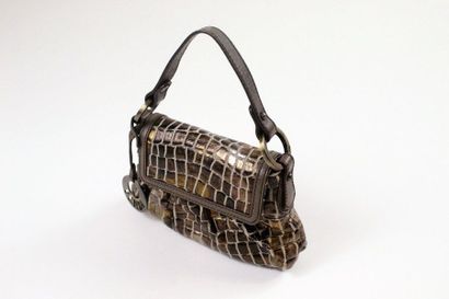 FENDI FENDI 



Mini sac en toile relief à effet exotique et cuir taupe, porté main....