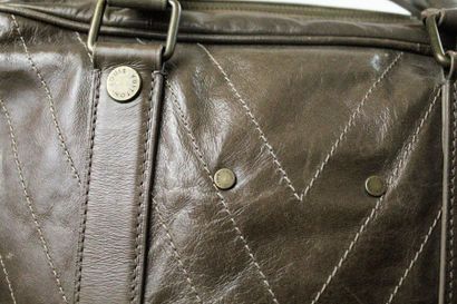 LOUIS VUITTON LOUIS VUITTON 

Weekend bag model Soana in tobacco color kangaroo leather...