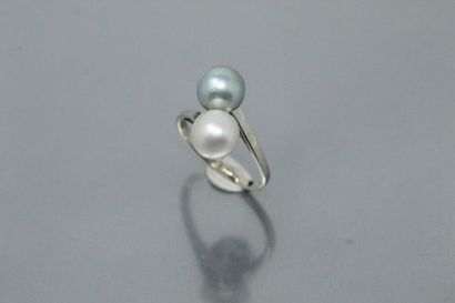 null Ring Toi&Moi in 18k (750) white gold with two cultured pearls. 

Finger size:...