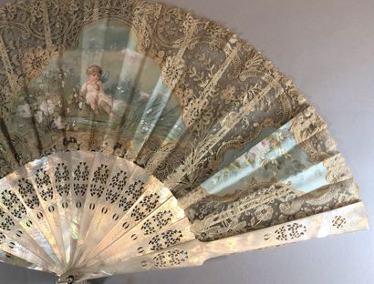 null Child Zephyr, circa 1890

Folded fan, the white lace leaf with floral decoration...