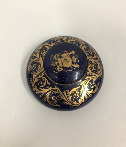 Porcelain inkwell big blue with gold decoration....