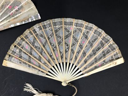 null Embroidery, circa 1920 - Two fans. 

*One, a silk leaf embroidered with a basket...