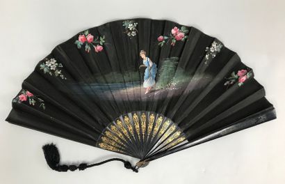 null Four fans, circa 1890-1900

Folded fans, painted fabric leaves for 3 of them...