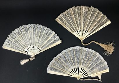 null Six fans, circa 1900

Folded fans, the sheets in white lace.

Bone, horn or...