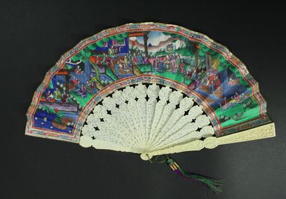  Audiences at the palace, China, 19th century 
Folded fan, the double sheet of wallpaper...