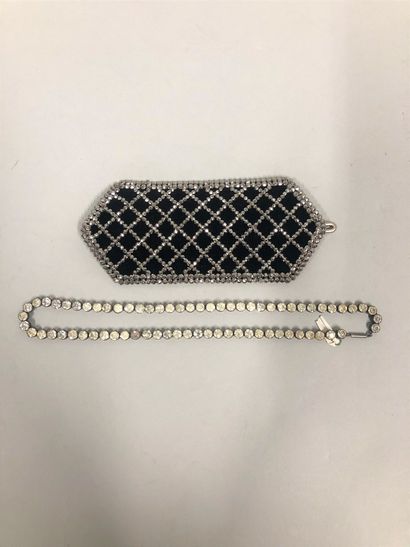 null Belt plate made of steel mesh over a velvet bottom. 

A river necklace made...