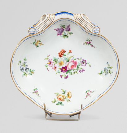 VINCENNES, IN THE TASTE OF, LATE 19th CENTURY

Porcelain...
